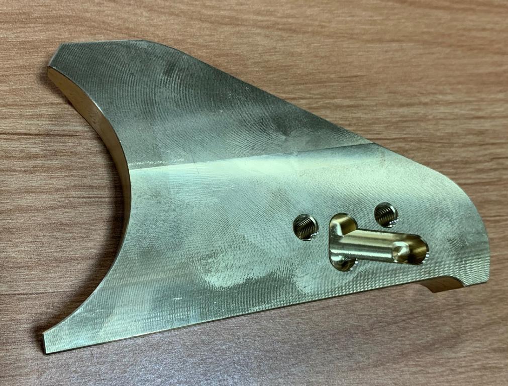 (20100085) Fountain Cheek (LH)