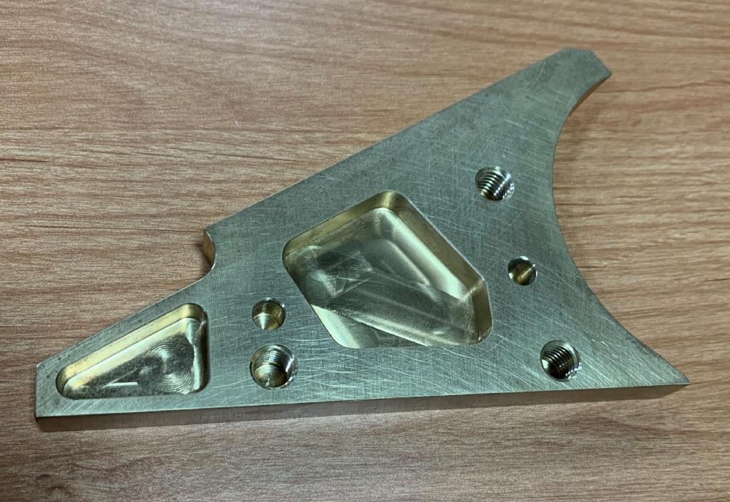 (19000002) Fountain Cheek (RH)